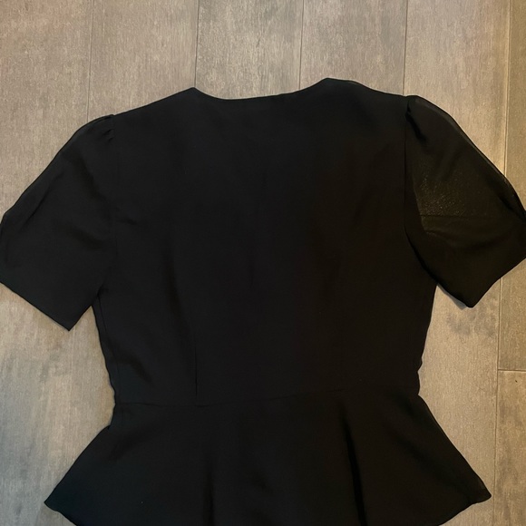 Size 2 Wilfred aritzia blouse - Picture 3 of 6